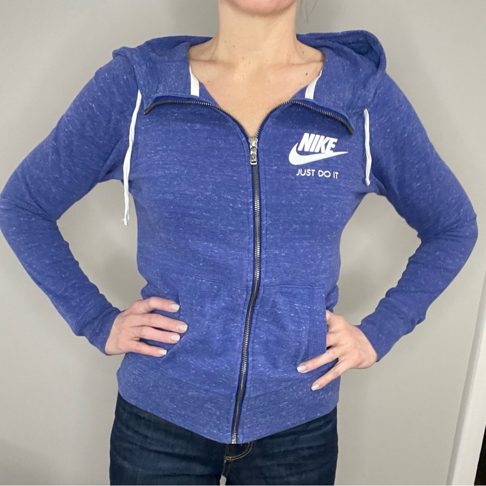 Nike small zip up hoodie